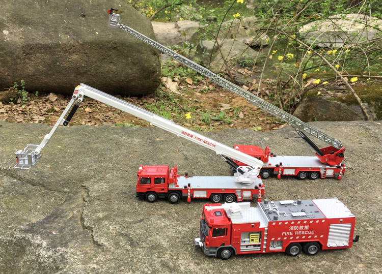 子供のための合金工学車両,1:50の高シミュレーション消防車 - Fire Escape Ladder のレビューと価格
