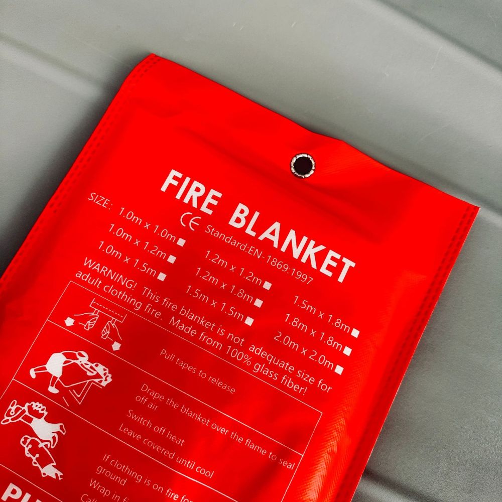 防火ブランケット 緊急サバイバル安全シールド 防火性グラスフ - Fire Blanket Kitchen のレビューと価格